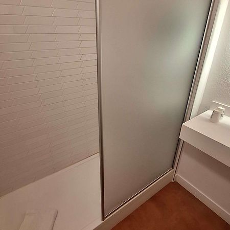Ibis Styles Toulon Centre Port Hotell Exteriör bild