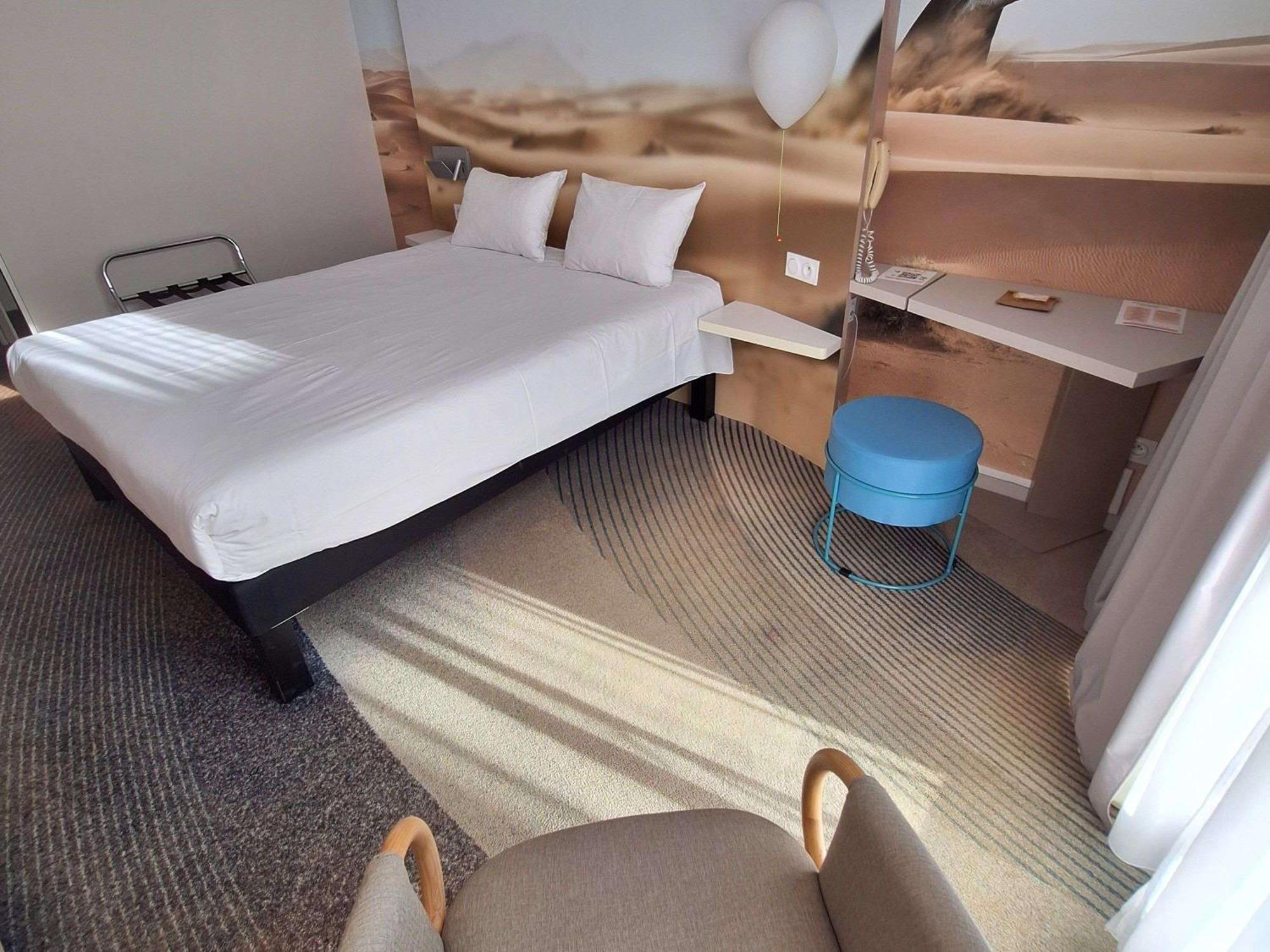 Ibis Styles Toulon Centre Port Hotell Exteriör bild